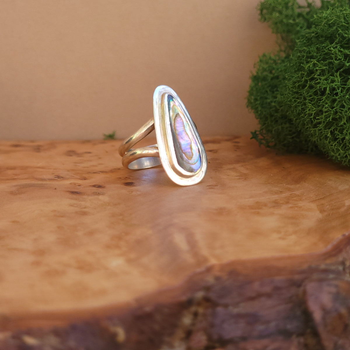 Ring - Statement - Mother of Pearl/Sterling